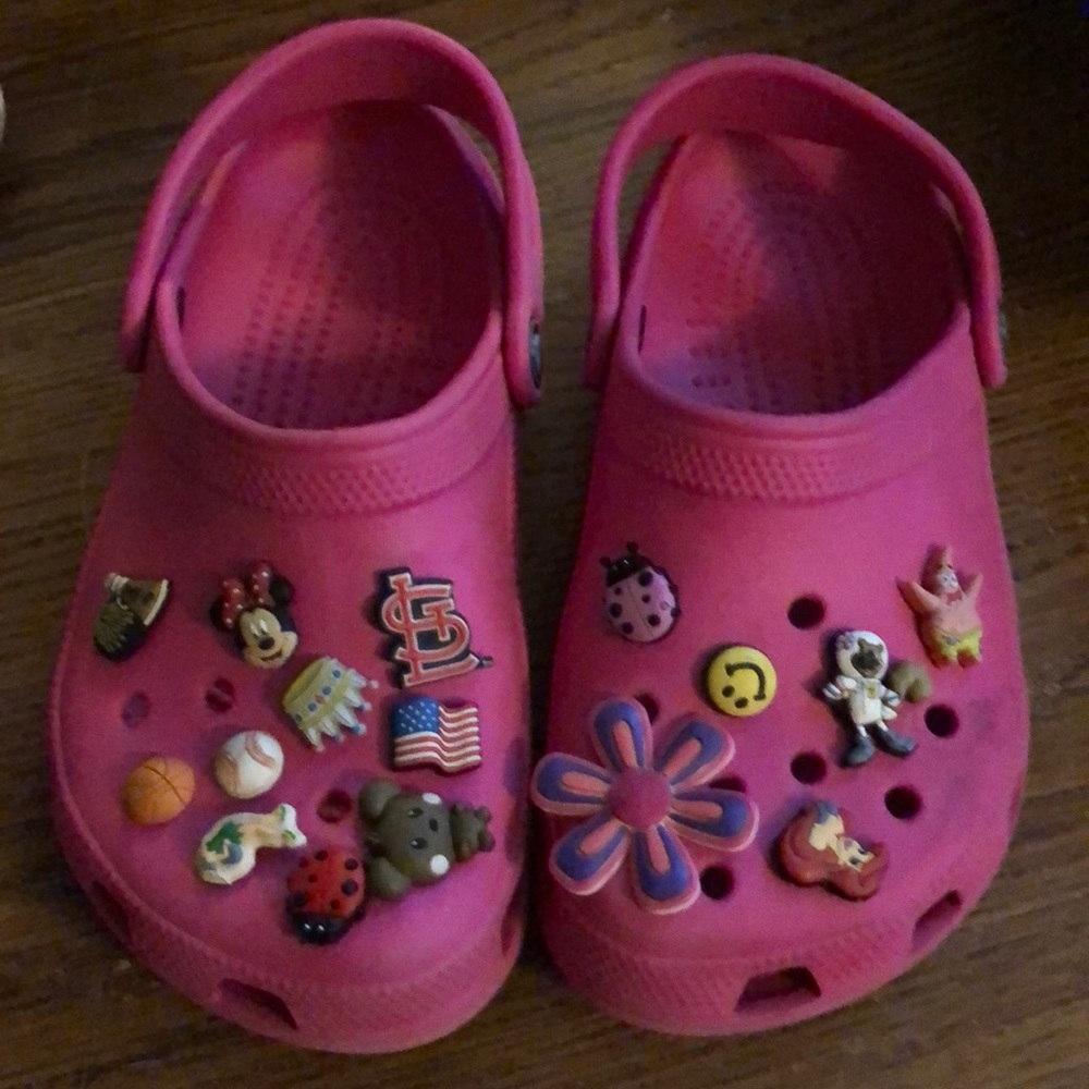 Kids Crocs includes jibbits!